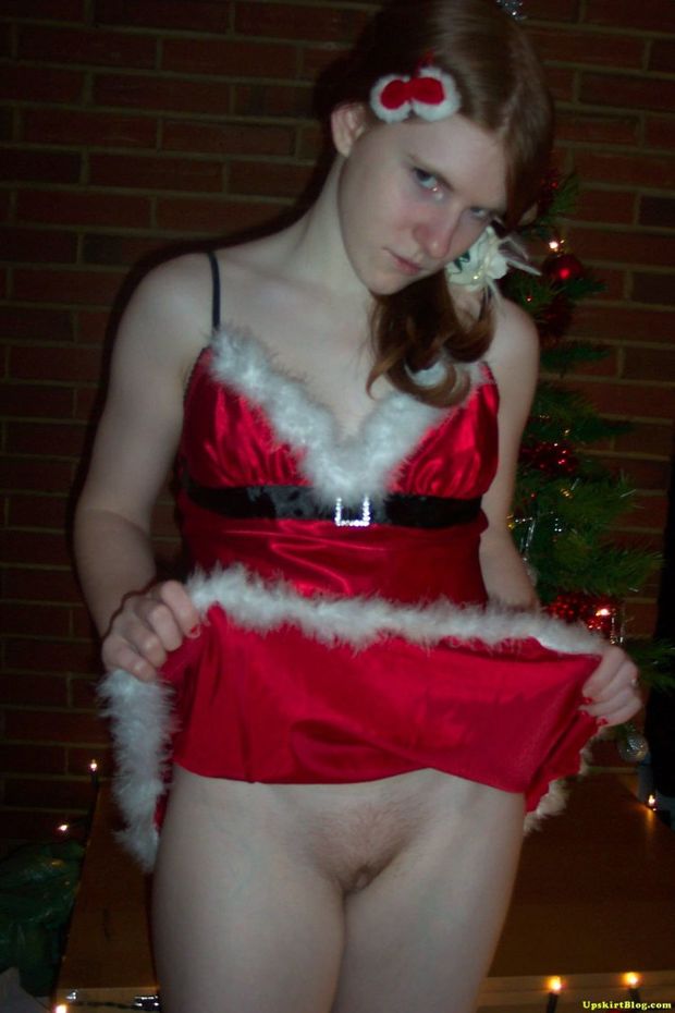 Upskirt Lifting