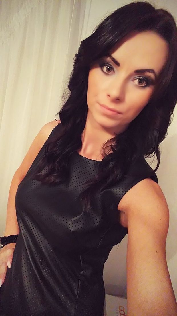 Selfie in leather dress