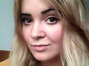 Phantasie ist wichtiger als WissenAlter: 23, Haarfarbe: Blond, Figur: DurchschnittlichHobbys: Ich mag tanzen,reisen,lernen und sex machen :]Was mache ich vor der Cam?Chatten / Flirten,Dirty-Talk,Dessous,Striptease Continue reading →