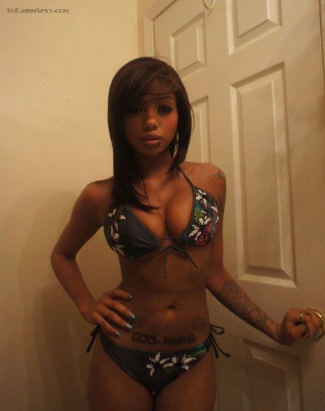 Fabulous ebony bikini babe