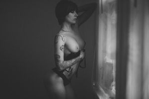 Arraine [as SG model] by Decayed Beauty