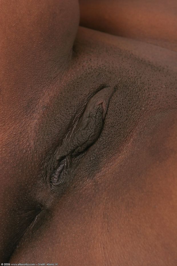 Teens close-up pussy lips 11
