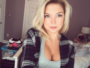 Taylor makes us thirsty for Thursdays (20 Photos)...