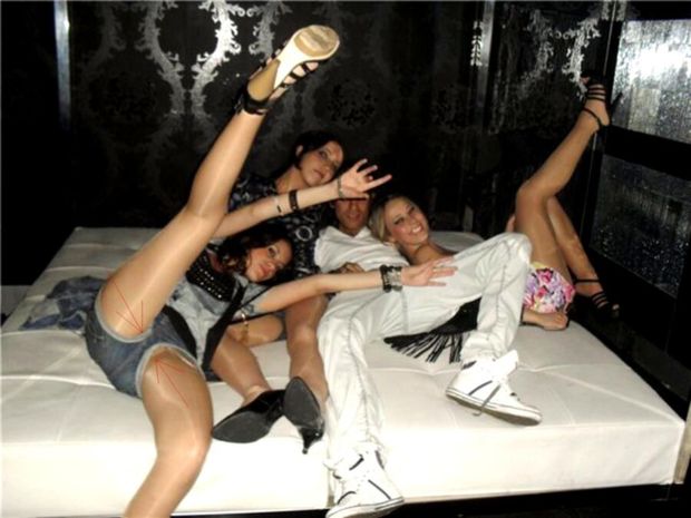 Flashing Pussy Pictures, Voyeur Pictures, Short Skirt Pictures. Upskirts, Stockings and Pantyhose For more hot galleries