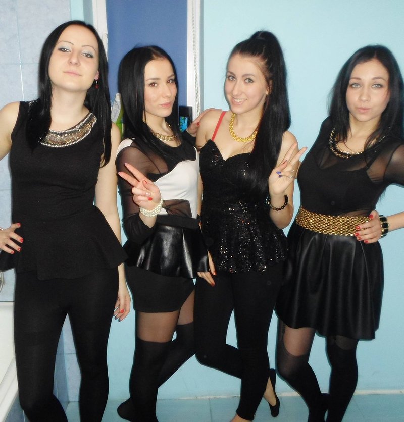 Bimbos crew redy to party