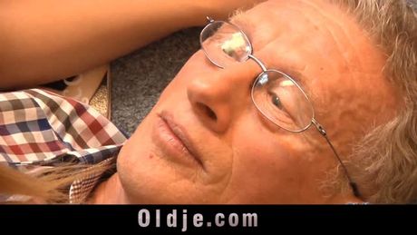 Blonde teen Santa lady sucking deepthroat and fucking hard oldje for Christmas