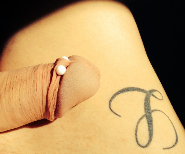 Frenum piercing