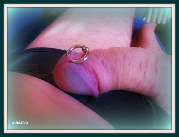 Frenum piercing