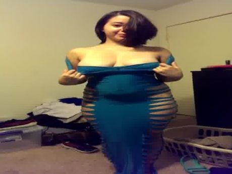 Karla con vestido azul