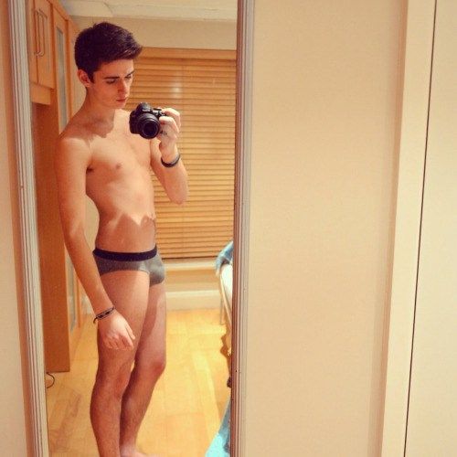 Source: Cute guys, soft and hard
The post Photo appeared first on Gay Stories.