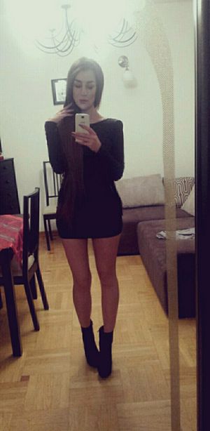 An ideal dress for not to put anything under it