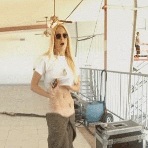 Sexy blonde flashing (Jesse Jane?)