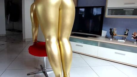 Golden Big Ass Sarah