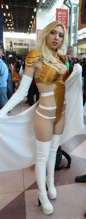 hotcosplaygirl:Cosplay