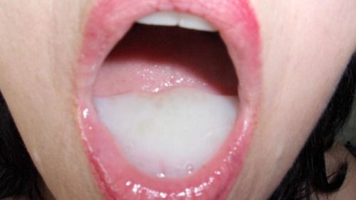 Cum on the tongue