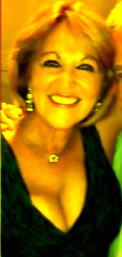 Auntie: mature cock hunter