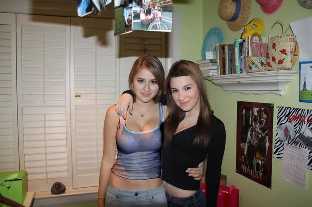 Sexy college babes