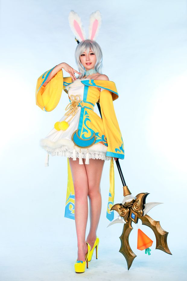 Hottest Cosplayer features the hottest cosplayers from around the world! Submit your photos to be featured! Submit as many photos as you want!