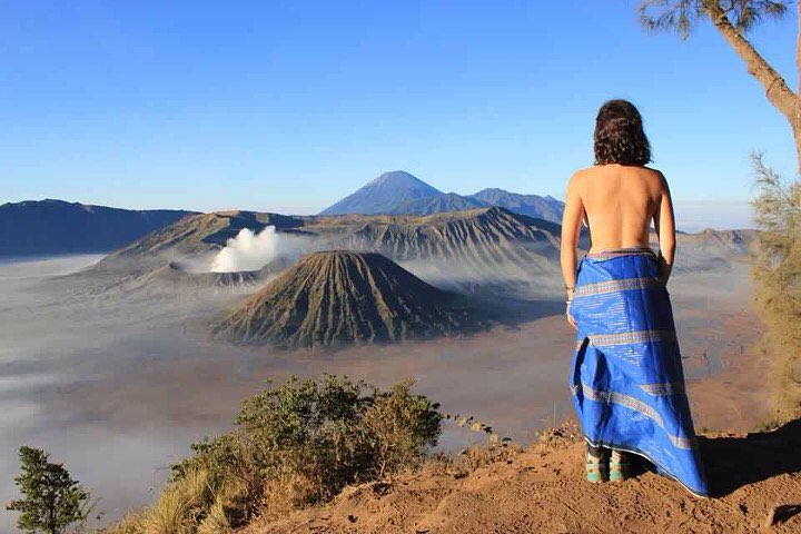 Topless Tour