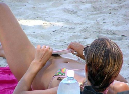 Peekaboo Pubes