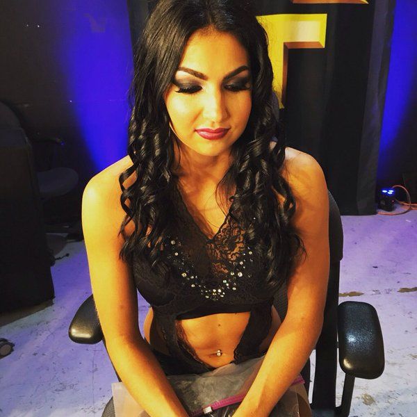 Re: Billie Kay Looking Amazing