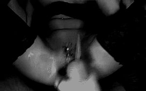 Unloaded cock onto her pussy