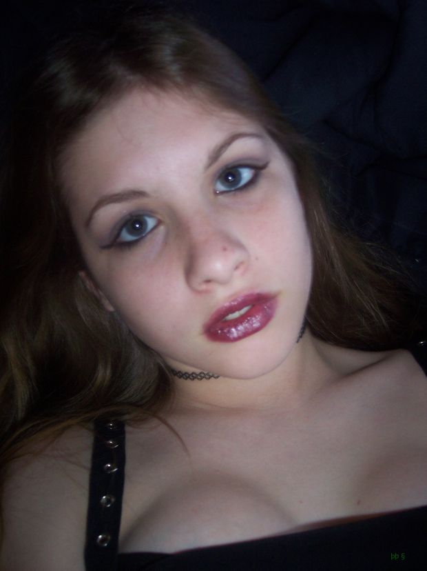 Webcam emo babe