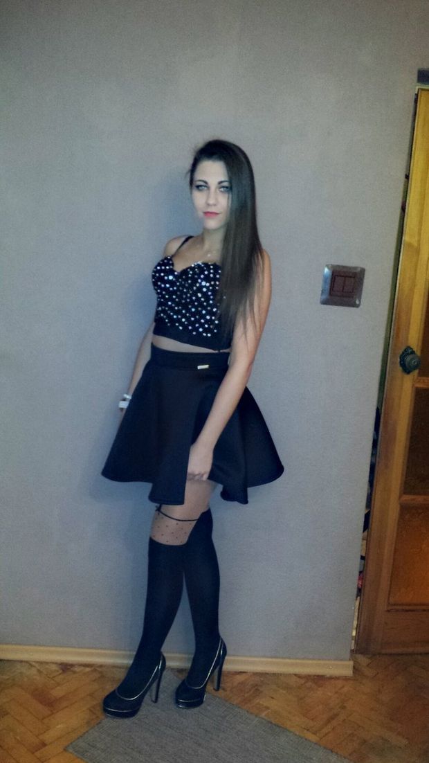 Sexy outfit... CHECK!