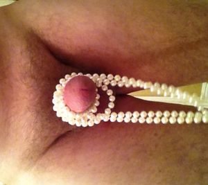 she wants a pearl necklace