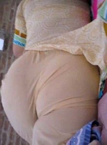 Indian mom looks hot in this non nude photo