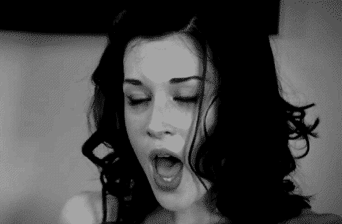 Curles O' Stoya