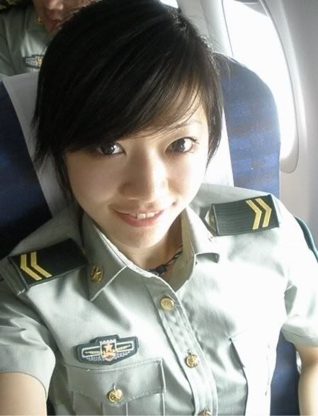 Asian mil-babe selfie