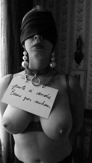 Sexy blindfolded big tits