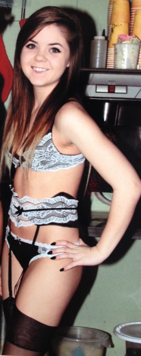 Danni Meow cute smile