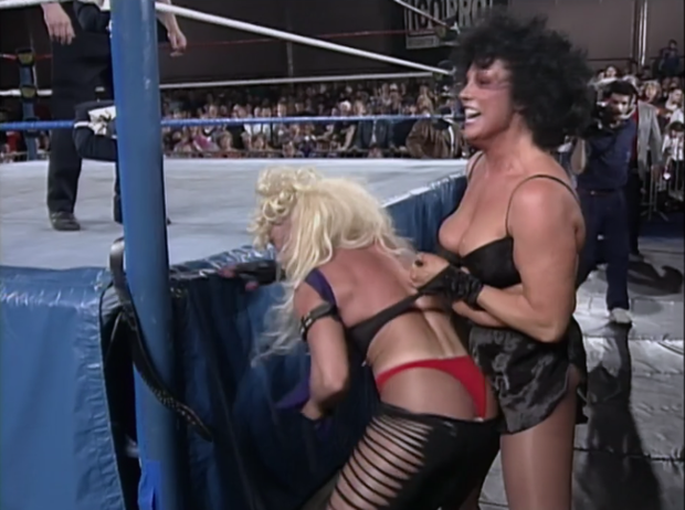 Classic: Sherri vs. Luna (RAW 12 April 1993)