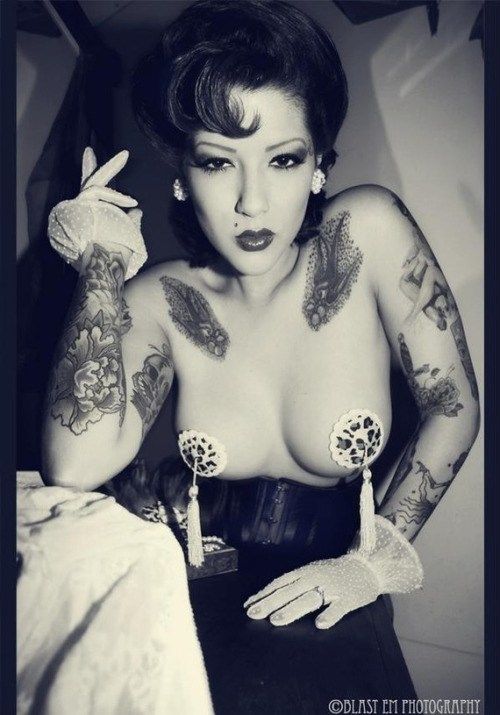 Sexy Boobs Women with Tattoos