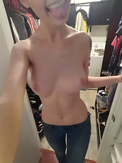 I’m bored, let’s chat. [F, 19]