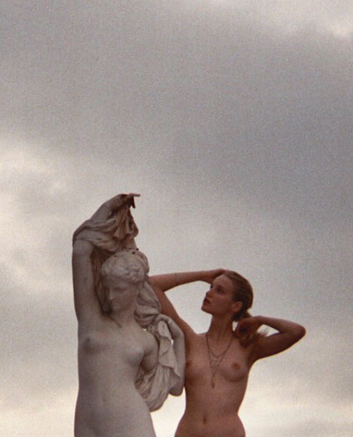 Photo (source)