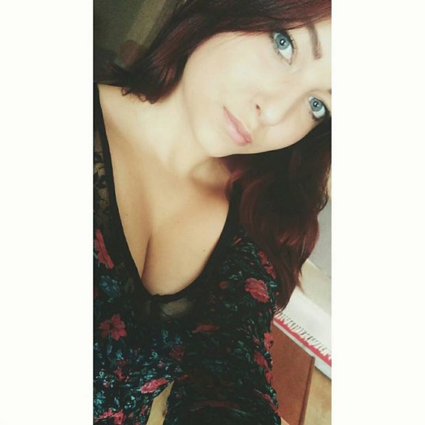 Amateur Redead Selfie