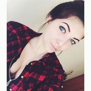 Amateur Beauty Selfie