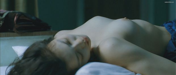 Korean actress Ok-bin Kim nude tits in Thirst