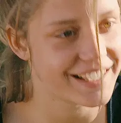 Adele Exarchopoulos -11/93 -5'8''- 32B-24-34''- 125lbs - 7-Shoe - Yum! Yum!