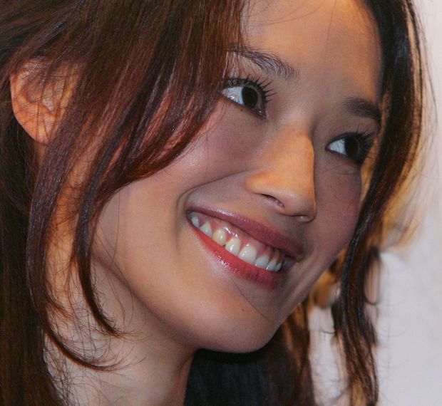 Shu Qi -4/76 -5'6''- 32B-34-35''- 120lbs - 7-Shoe, Asian Cunnilingus! - Yum! Yum!