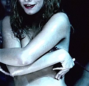 Alice Braga - (Lower City)