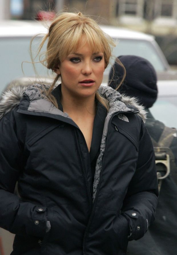 Kate Hudson -4/79 -5'6''- 32A-25-34''- 106lbs - 6-Shoe, Nice! Cunnilingus! - Yum! Yum!