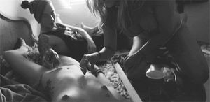 Vanessa Hudgens -12/88 -5'1''- 34A-24-34''- 112lbs - 7-Shoe, Doing Blow Cunnilingus! - Yum! Yum!