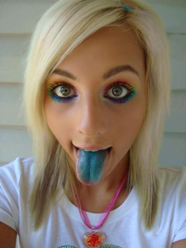 Blue cock in 3, 2, 1...