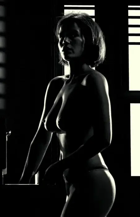 Carla Gugino -8/71 -5'5''- 35-24-35''- 32C-Bra - 135lbs - 8-Shoe, Italian Body Cunnilingus! - Yum! Yum!