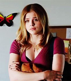 Chloe Grace Moretz -2/97 -5'4''- 33-24-34''- 32A-Bra - 108lbs - 8-Shoe, Babe's Cunnilingus! - Yum! Yum!