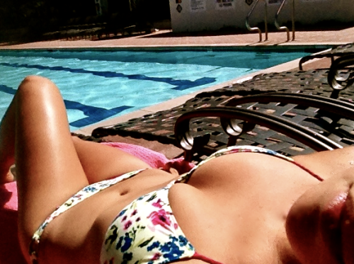 BIKINI BABE